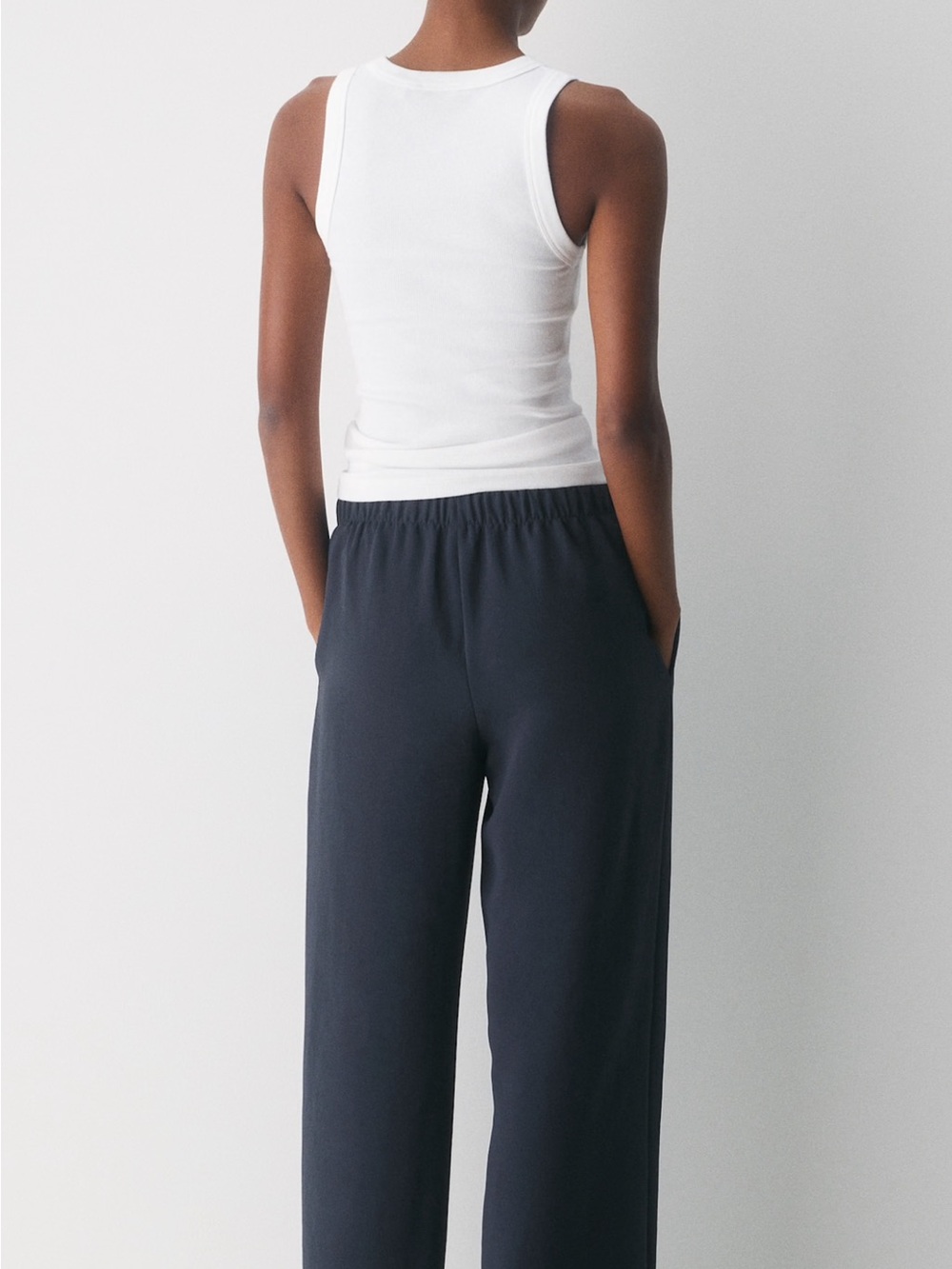 NWT Aritzia The Lodge Pant™ - Crepette™ - Picture 3 of 14